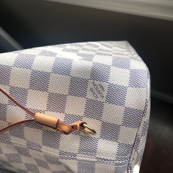 Louis Vuitton Neverfull Azur MM - Picture 9 of 9